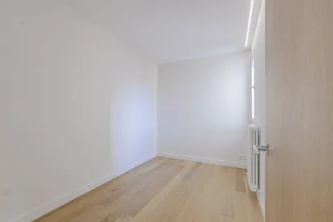 Купить квартиру в Барселона, Испания с 5 комнат, № 1630 - фото 23