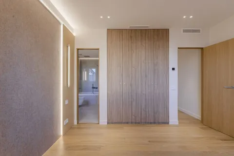 Купить квартиру в Барселона, Испания с 5 комнат, № 1630 - фото 12