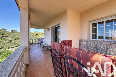 3 bedrooms apartment for sale in Canyelles, Barcelona, Catalonia, Spain № 7332 - photo 14