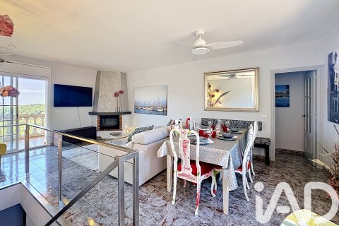 3 bedrooms apartment for sale in Canyelles, Barcelona, Catalonia, Spain № 7332 - photo 9