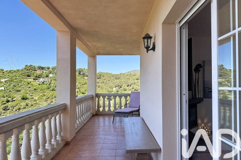3 bedrooms apartment for sale in Canyelles, Barcelona, Catalonia, Spain № 7332 - photo 13