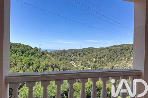 3 bedrooms apartment for sale in Canyelles, Barcelona, Catalonia, Spain № 7332 - photo 17
