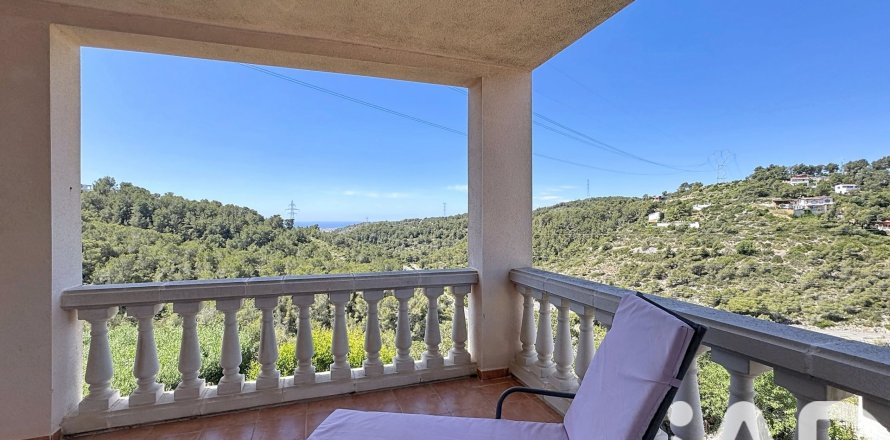 3 bedrooms apartment for sale in Canyelles, Barcelona, Catalonia, Spain № 7332