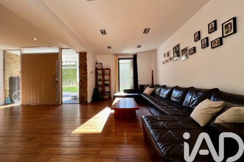 Сasa de 6 dormitorios en venta en Sant Vicenc De Montalt, Barcelona, Cataluña, Spain № 7334 - foto 27