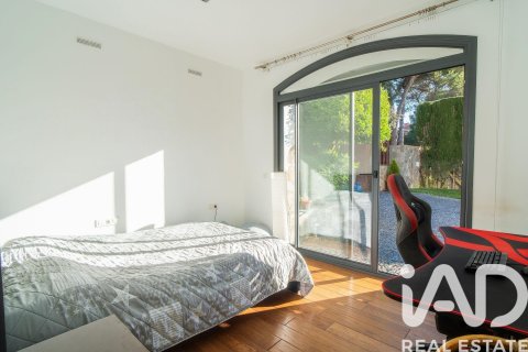 Сasa de 6 dormitorios en venta en Sant Vicenc De Montalt, Barcelona, Cataluña, Spain № 7334 - foto 22