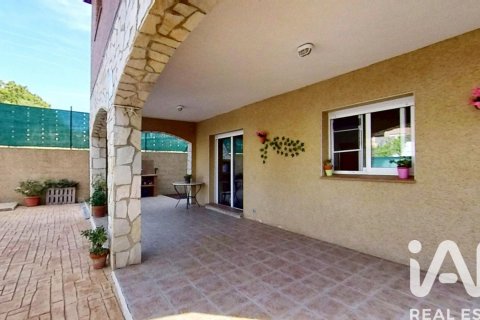 4 bedrooms house for sale in El Vendrell, Tarragona, Catalonia, Spain № 7333 - photo 5