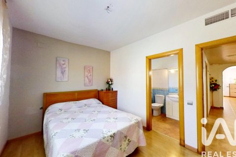 4 bedrooms house for sale in El Vendrell, Tarragona, Catalonia, Spain № 7333 - photo 22
