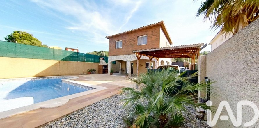 4 bedrooms house for sale in El Vendrell, Tarragona, Catalonia, Spain № 7333