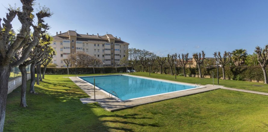 Квартира с 6 спальнями в Сан-Андреу-де-Льяванересе, Барселона, Каталония, Испания № 1590