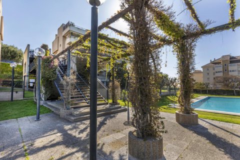 Купить квартиру в Сан-Андреу-де-Льяванерес, Испания с 7 комнат, № 1590 - фото 3