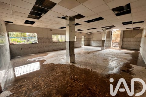 Купить коммерческую недвижимость в Сан-Висенс дельс Хортс, Испания 969м², № 4666 - фото 5