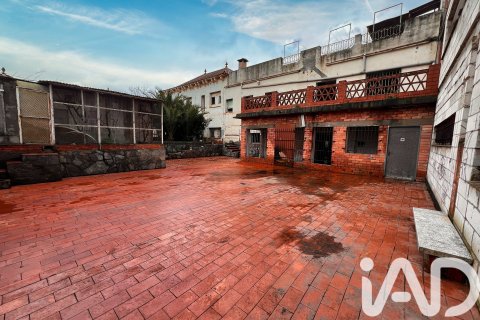 Купить коммерческую недвижимость в Сан-Висенс дельс Хортс, Испания 969м², № 4666 - фото 2