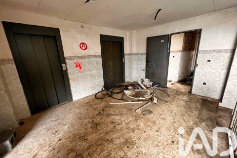 Купить коммерческую недвижимость в Сан-Висенс дельс Хортс, Испания 969м², № 4666 - фото 23