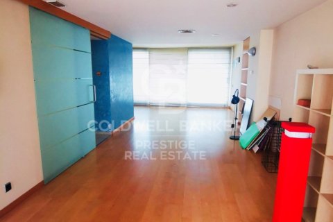 564 sq.m. commercial property for sale in Barcelona, Catalonia, Spain № 5533 - photo 9