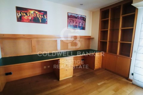 564 sq.m. commercial property for sale in Barcelona, Catalonia, Spain № 5533 - photo 12