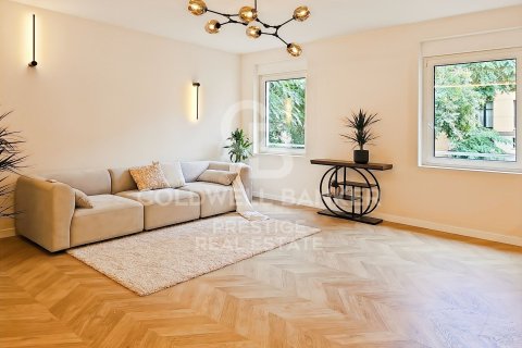 3 bedrooms apartment for sale in Barcelona, Catalonia, Spain № 5536 - photo 4