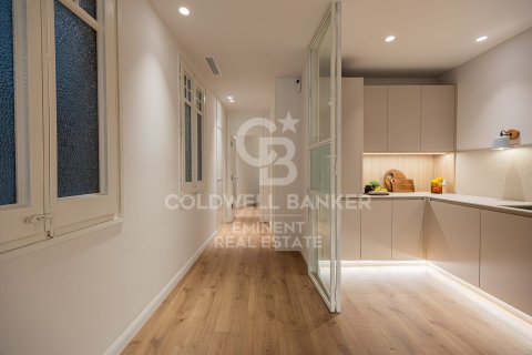 2 bedrooms apartment for sale in Barcelona, Catalonia, Spain № 5537 - photo 13