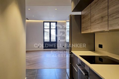 2 bedrooms apartment for sale in Barcelona, Catalonia, Spain № 5290 - photo 3
