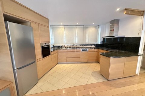 3 bedrooms house for rent in Principado De Andorra (Ninguna Poblacion Tiene C.P.), Lleida, Catalonia, Spain № 6136 - photo 3