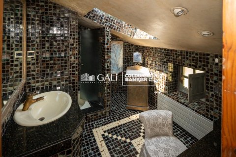 3 bedrooms house for rent in Principado De Andorra (Ninguna Poblacion Tiene C.P.), Lleida, Catalonia, Spain № 6136 - photo 16