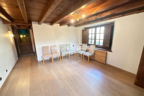 3 bedrooms house for rent in Principado De Andorra (Ninguna Poblacion Tiene C.P.), Lleida, Catalonia, Spain № 6136 - photo 4