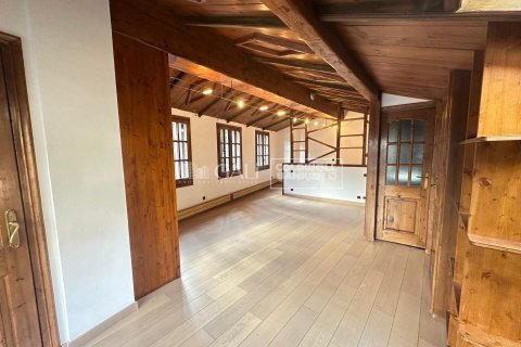 3 bedrooms house for rent in Principado De Andorra (Ninguna Poblacion Tiene C.P.), Lleida, Catalonia, Spain № 6136 - photo 10