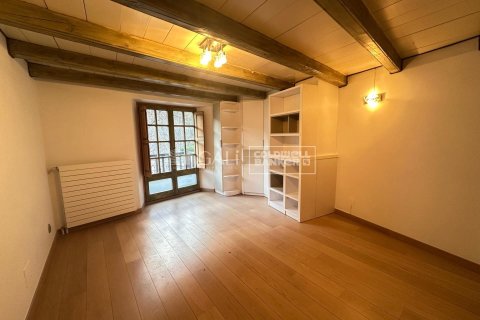 3 bedrooms house for rent in Principado De Andorra (Ninguna Poblacion Tiene C.P.), Lleida, Catalonia, Spain № 6136 - photo 6