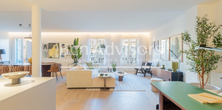 Квартира с 2 спальнями в Барселоне, Каталония, Испания № 2883