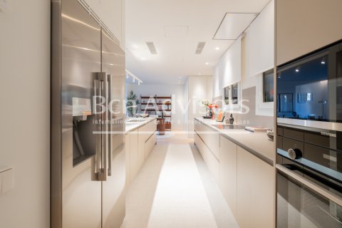 Купить квартиру в Барселона, Испания с 2 спальни, № 2883 - фото 14