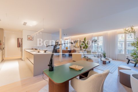 Купить квартиру в Барселона, Испания с 2 спальни, № 2883 - фото 4