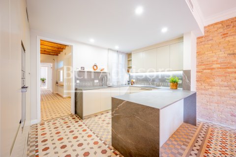 Купить квартиру в Барселона, Испания с 3 спальни, 128м², № 2881 - фото 18