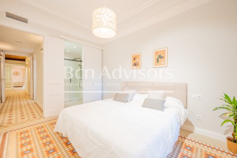 Купить квартиру в Барселона, Испания с 3 спальни, 128м², № 2881 - фото 26