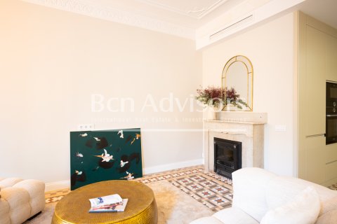 Купить квартиру в Барселона, Испания с 3 спальни, 128м², № 2881 - фото 11