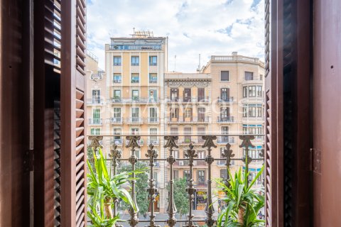 Купить квартиру в Барселона, Испания с 3 спальни, 128м², № 2881 - фото 4