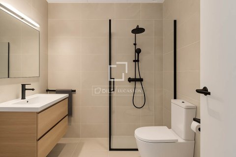Apartamento de 4 dormitorios en venta en Barcelona, Cataluña, Spain № 6546 - foto 6