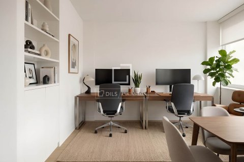 Apartamento de 4 dormitorios en venta en Barcelona, Cataluña, Spain № 6546 - foto 5