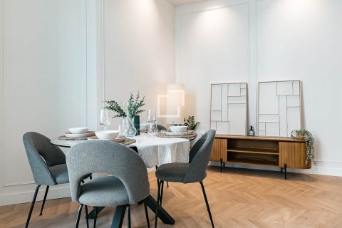 2 bedrooms apartment for sale in Barcelona, Catalonia, Spain № 6548 - photo 27