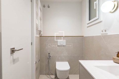 2 bedrooms apartment for sale in Barcelona, Catalonia, Spain № 6548 - photo 17
