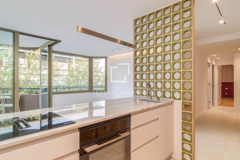 3 bedrooms apartment for sale in Barcelona, Catalonia, Spain № 6552 - photo 3