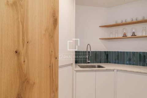 3 bedrooms apartment for sale in Barcelona, Catalonia, Spain № 6552 - photo 11