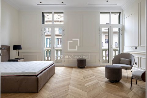 Apartamento de 4 dormitorios en venta en Barcelona, Cataluña, Spain № 6547 - foto 21