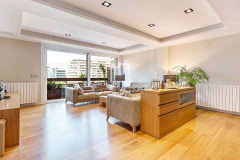 4 chambres apartment à vendre à Barcelona, Catalonia, Spain № 4474 - photo 3