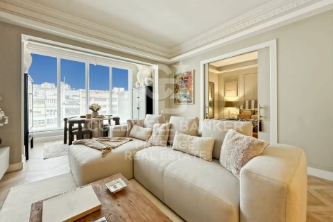 3 bedrooms apartment for sale in Barcelona, Catalonia, Spain № 5417 - photo 2