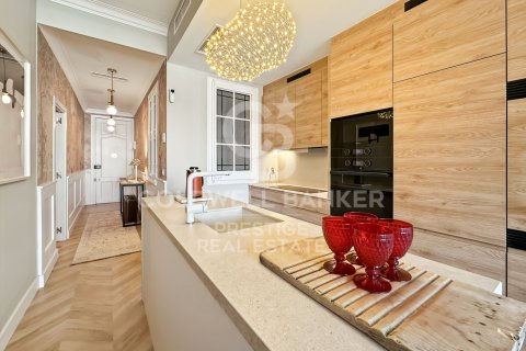 3 bedrooms apartment for sale in Barcelona, Catalonia, Spain № 5417 - photo 16