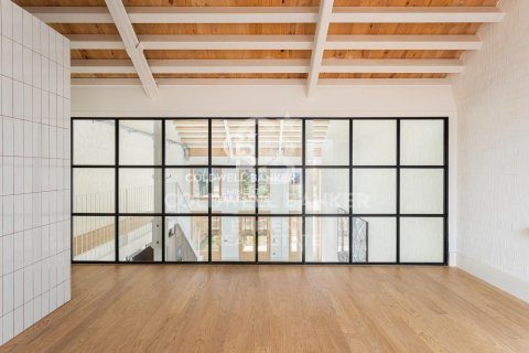 2 bedrooms duplex for sale in Barcelona, Catalonia, Spain № 5477 - photo 21