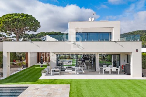 Сasa de 3 dormitorios en venta en Sant Andreu de Llavaneres, Barcelona, Cataluña, Spain № 5820 - foto 2