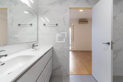 3 bedrooms apartment for sale in Barcelona, Catalonia, Spain № 6444 - photo 9