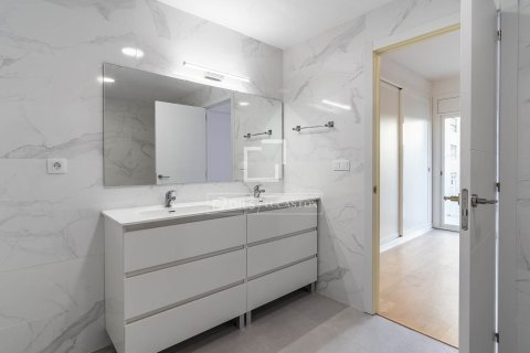 3 bedrooms apartment for sale in Barcelona, Catalonia, Spain № 6444 - photo 10