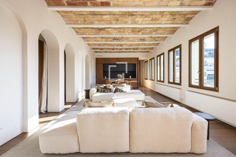 2 chambres apartment à vendre à Barcelona, Catalonia, Spain № 4082 - photo 4