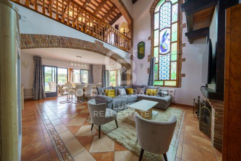 Villa de 5 dormitorios en venta en Peralada, Gerona, Cataluña, Spain № 6013 - foto 5